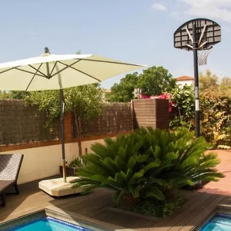 Juny - Xeckin Holidays Apartment Cubelles